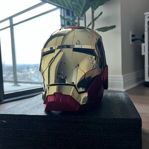 Autoking: Iron Man MK5 (Gold) Helmet 1:1